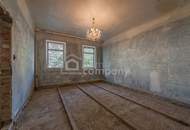 Großzügiges renovierungsbedürftig Einfamilienhaus mit Garten, Balkon, Terrasse und Garage in 1210 Wien!
