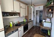 Helles Wohnambiente mit Loggia und privatem Stellplatz