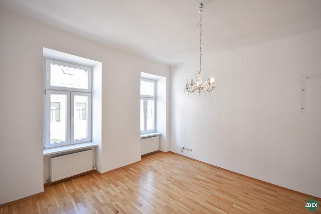 5-Zimmer-Altbauwohnung im 18. Bezirk