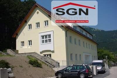 Großzügige 4 - Zimmerwohnung mit Panoramablick, Wohnung-miete, 944,62,€, 2733 Neunkirchen