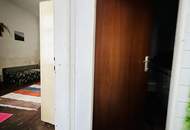 Zwei getrennte Wohneinheiten im Altbau – Sanierungsbedürftige Wohnung mit Potenzial in Penzing