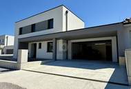 TOP MODERN &amp; HOCHWERTIG MIT DOPPELGARAGE U. 30 QM NEBENGEBÄUDE