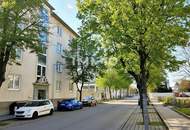 Aussicht inklusive: Helle, sehr große 3-Zimmer-Wohnung mit Balkon und Garage in attraktiver Lage