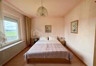 Großzügiges Mehrfamilienhaus mit Garten, Terrasse &amp; 3 Garagen in Marchegg um 620.000€
