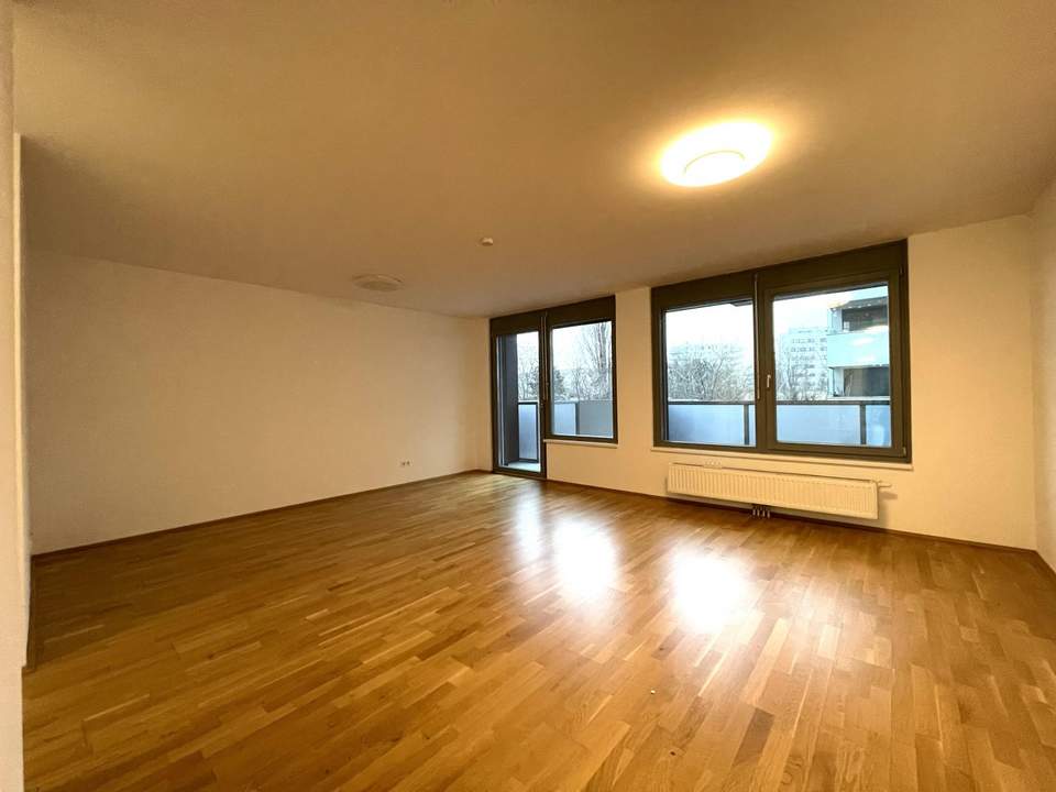 Großzügige 3-Zimmer-Wohnung mit 8m² Süd-West-Balkon in U3-Nähe
