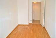 UNBEFRISTET, WG-GEEIGNET, 95 m2 Altbau, 3 Zimmer, Wohnküche, Wannenbad, Parketten, 4. Liftstock, Holbeingasse