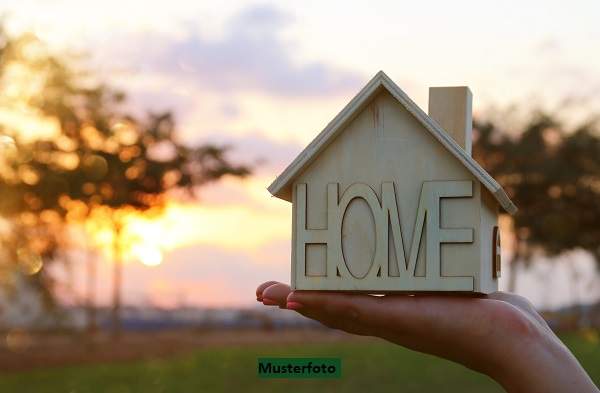 Baurecht - Fahnengrundstück (mit Bodenplatte)