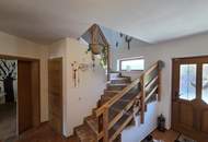 Attraktives drei Giebelhaus mit Luftgalerie in ruhiger Grünlage an einer Sackgasse