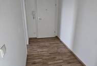Großzügige 4 Zimmerwohnung mit Balkon im obersten Stock - unbefristeter Mietvertrag