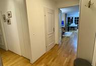 Großer Eigengarten: 4-Zimmer-Wohnung mit Saunahäuschen