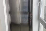 Tolle Altbauwohnung mit super Balkon