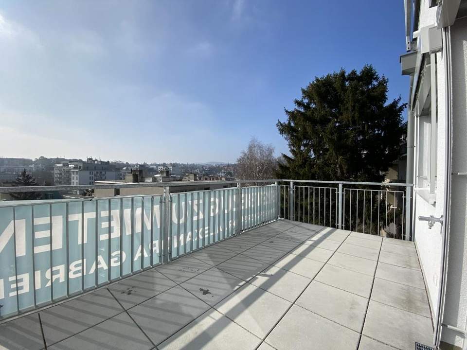 XXL-WEITBLICK für Sonnenanbeter!!! 12m² Außenfläche!!