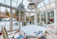 Elegante Villa in idyllischer Wienerwaldlage mit Pool und großem Garten