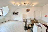 Zweifamilienhaus mit Innenhof, Garagen und Erweiterungspotenzial Nähe Stift Göttweig bei Krems