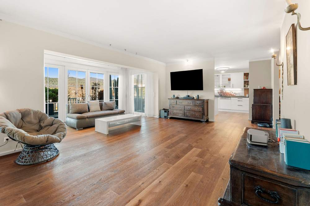 Zweitwohnsitz: Großzügige Wohnung in seenaher Lage