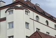 Herrliche Dachgeschosswohnung mit Weitblick! Autoabstellplatz inklusive!