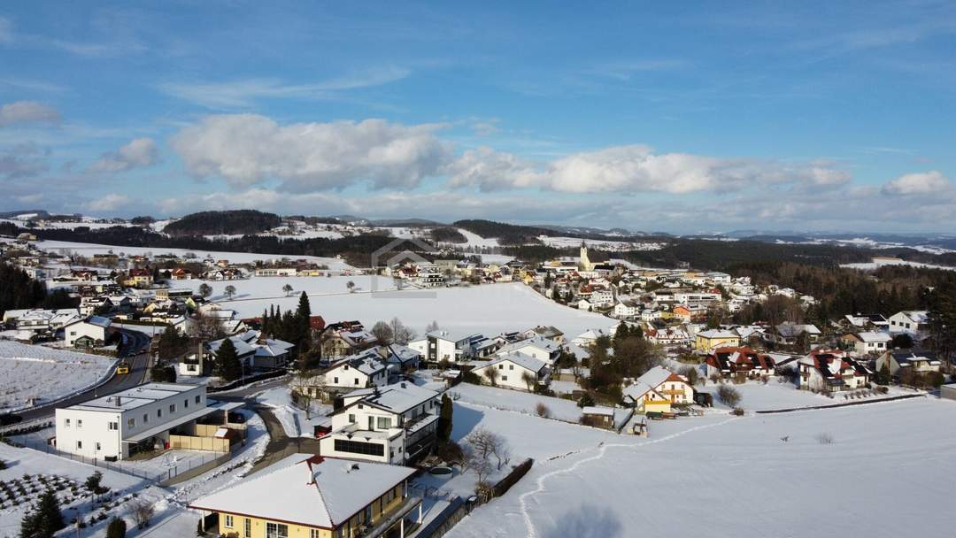 Moderne Doppelhaushälfte mit atemberaubender Aussicht