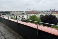 1040! 4 Zimmer Dachgeschoss-Wohnung mit ca. 32 m² großer Terrasse mit traumhaften Fernblick