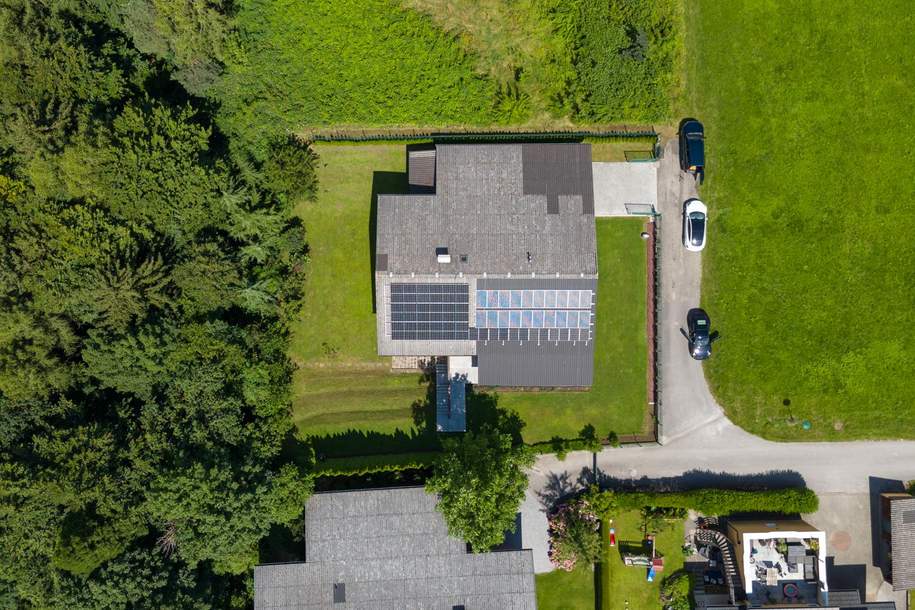 Großzügiges Wohnhaus mit weitläufigem Garten, PV-Anlagen &amp; Ausbaumöglichkeiten in Straßwalchen, Haus-kauf, 5204 Salzburg-Umgebung
