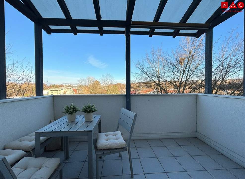 Ebelsberg: Großzügige 3-Zimmer-Dachgeschosswohnung mit Balkon! Verfügbar ab 01.02.2026!