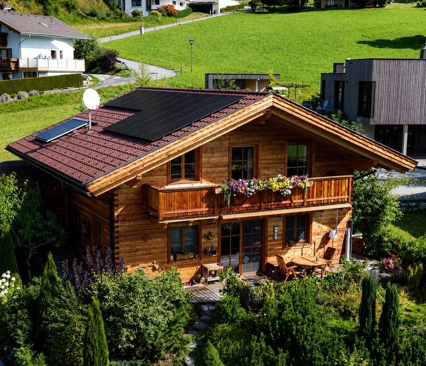 Einfamilienhaus in Holzbauweise: modern, hochwertig, neuwertig