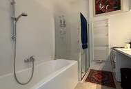 UNBEFRISTET! Stylische, absolut tolle DG-Wohnung mit ca. 43 m² grosser O/W-Terrasse ab Juni 26! 1040!