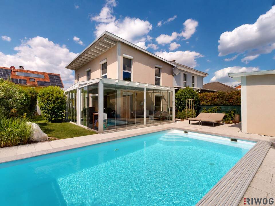 **Private Wohlfühloase mit Pool, Wintergarten & unverbaubaren Blick ins Grüne**