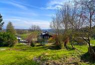 Schönes 1.000 m² großes Grundstück, leichte Hanglage, Nähe Fernitz - mit kleinem Wochenendhaus!