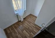 SANIERT: Kleinhaus mit Dachboden auf großem Grundstück in ruhiger Gegend