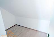 **DACHGESCHOSSMAISONETTE AUF GENERALSANIERTEM ALTHAUS. 2 TERRASSEN, SONNIG, KLIMATISIERT**