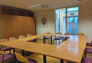 Helles Büro mit 2 separaten Räumen, Teeküche und optionalen Möglichkeiten