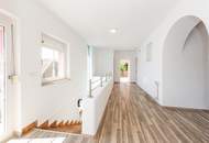 Einfamilienhaus mit großem Grundstück und Nebengebäuden