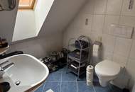 Herziges Hofgasslhäuschen mit Nebengebäude und Mini Garten