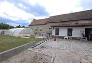 Liegenschaft mit Sanierungsbedarf und viel Potential