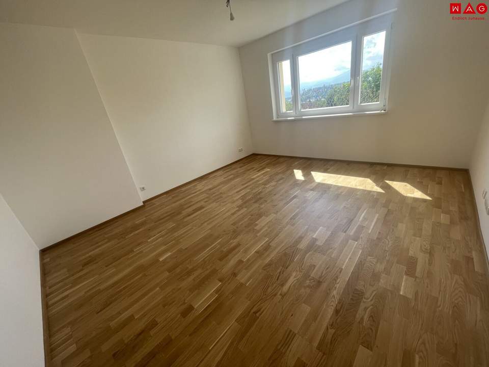 ERSTBEZUG nach Sanierung- Single Wohnung am südseitigen Sonnenhang!