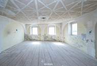 Stark sanierungsbedürftiges STADTWOHNHAUS am Ortskai, mit genehmigtem Umbauplan!!