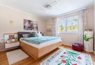 Alpenblick &amp; Wohnkomfort – Stilvolle 4-Zimmer-Wohnung in ruhiger Lage mit Balkon und Carport