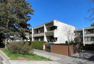 Schöne 2-Zimmer-Wohnung mit West-Loggia und Garage