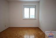 RESERVIERT! Lichtenberg: Schicke 3-Zimmerwohnung mit Loggia und Tiefgaragenplatz zu verkaufen!