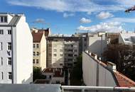 HOFSEITIG - Schöne 4-Zimmerdachgeschosswohnung mit Terrasse und Klimaanlage!