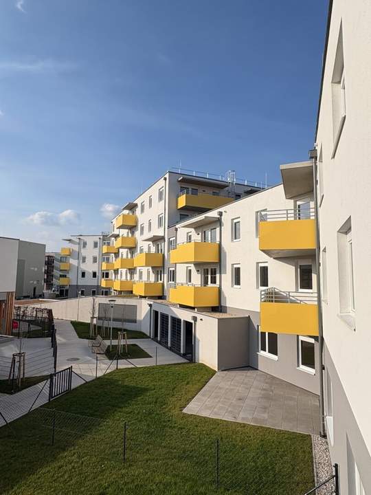 Neubau-Erstbezug im „ein viertel grün“ – hochwertig wohnen mit Balkon &amp; Tiefgarage in Wr. Neustadt