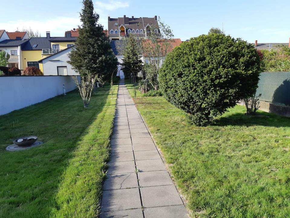 945 m² Baugrundstück in zentraler Lage von Spillern mit Altbestand