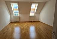 Tolle 2-Zimmer-Dachgeschosswohnung mit Loggia im 5ten!