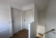 Erstbezug !! Traumhafte Doppelhaushälfte , Wohnkeller mit Garten und 2 Stellplätzen!