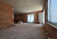 AKTIONSHAUS MIT KELLER! REDUZIERTER KAUFPREIS. Sonniges Doppelhaus mit 5 Zimmern, Keller & Dachterrasse nahe Krankenhaus Nord.
