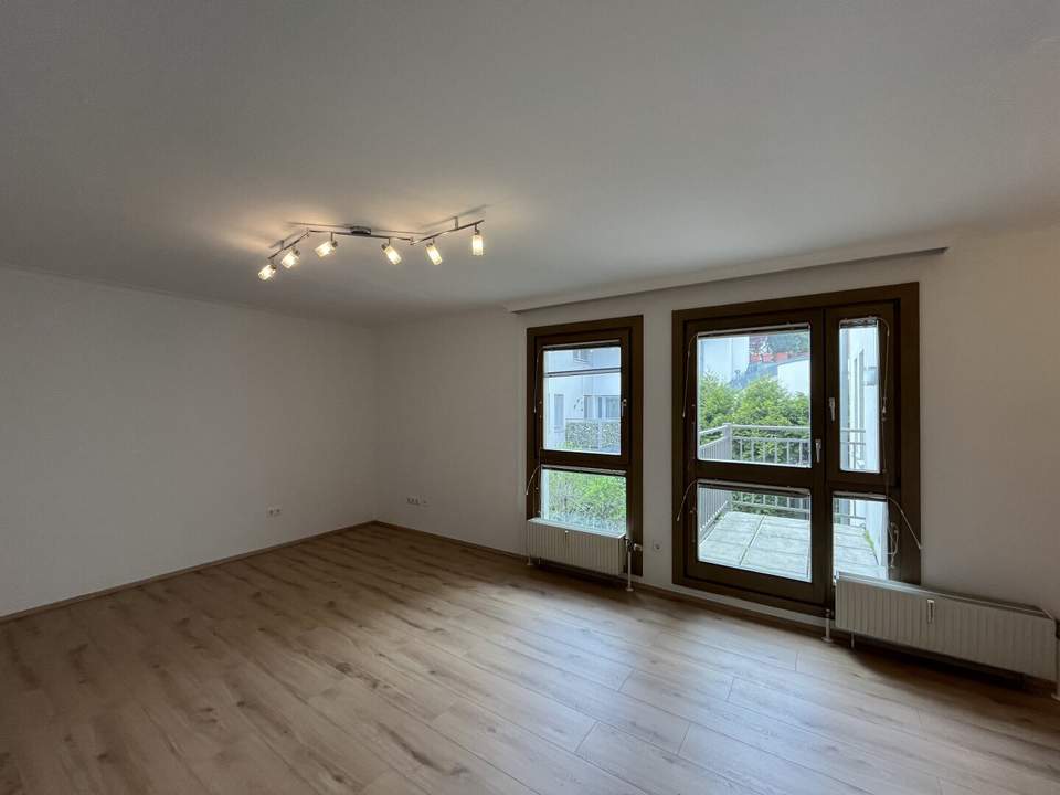 1140! Grosszügig angelegte 2-Zimmer Wohnung mit kleinem Balkon in Grünruhelage! UNBEFRISTET!