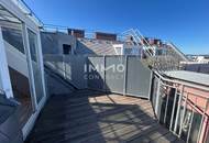 ERSTBEZUG - 4 Zimmer DG Wohnung mit Freifläche