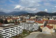 Neu sanierte, helle Wohnung mit toller Aussicht!