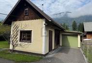 AUSBLICK AUF DIE BERGE MIT GROßEM GARTEN UND WERKSTATT