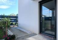 Hochwertiger Neubau mit sonniger Terrasse